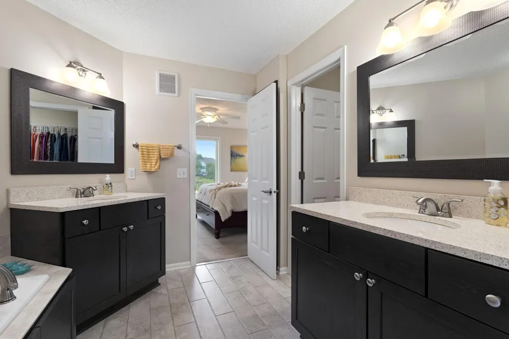 7874 Heinbuch Trail Woodbury, MN 55125