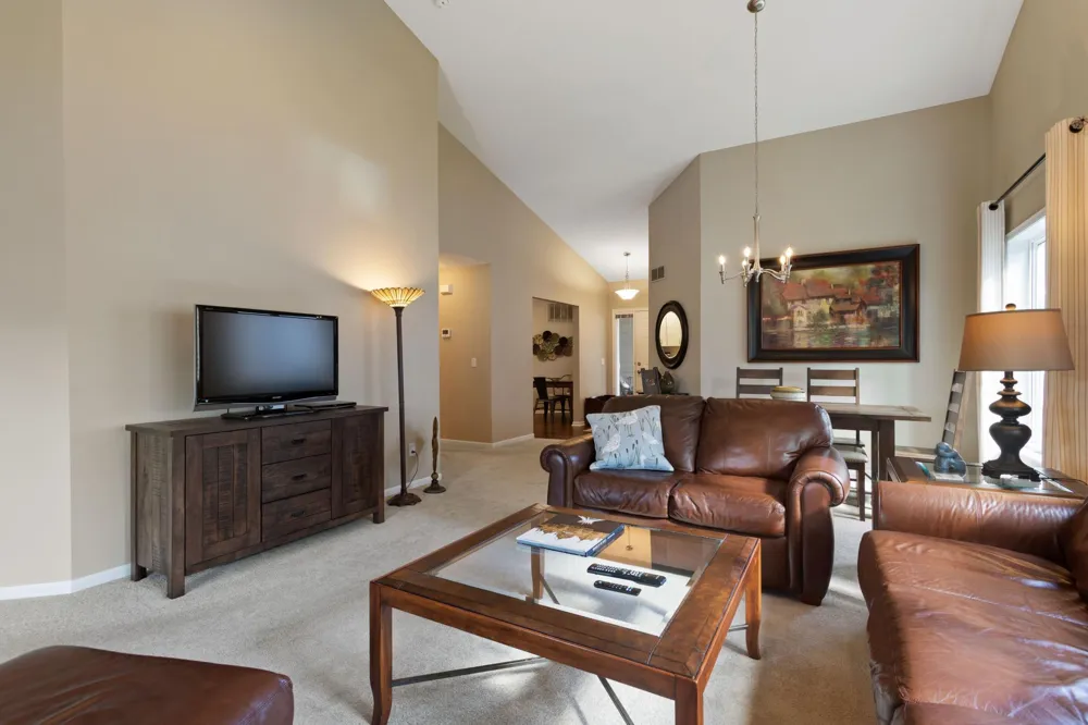 7874 Heinbuch Trail Woodbury, MN 55125