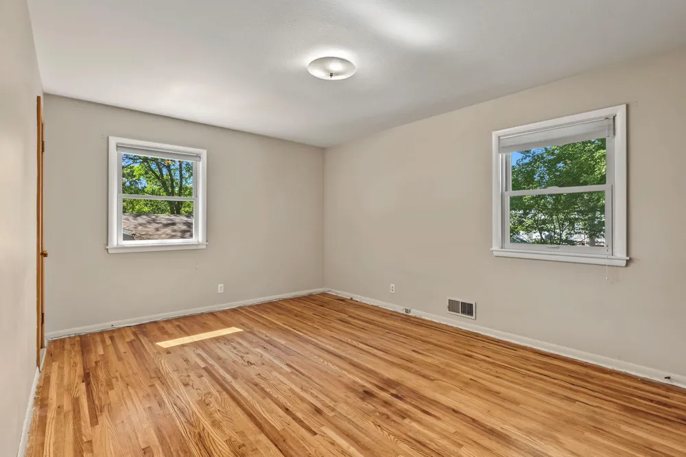 7220 W Shore Drive Edina, MN 55435
