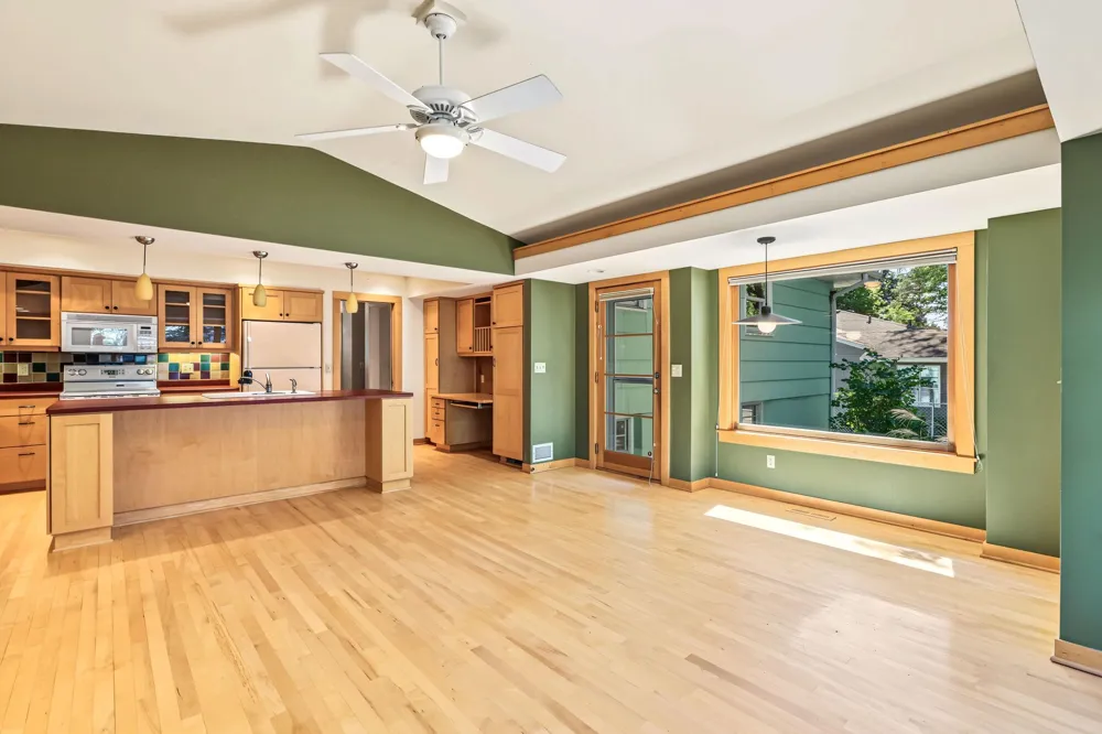 7220 W Shore Drive Edina, MN 55435