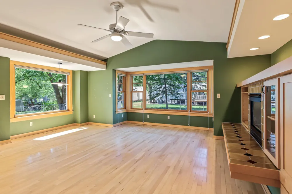 7220 W Shore Drive Edina, MN 55435