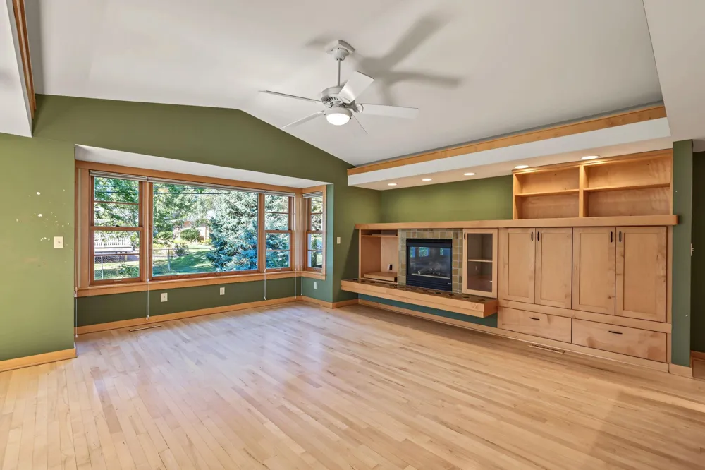 7220 W Shore Drive Edina, MN 55435