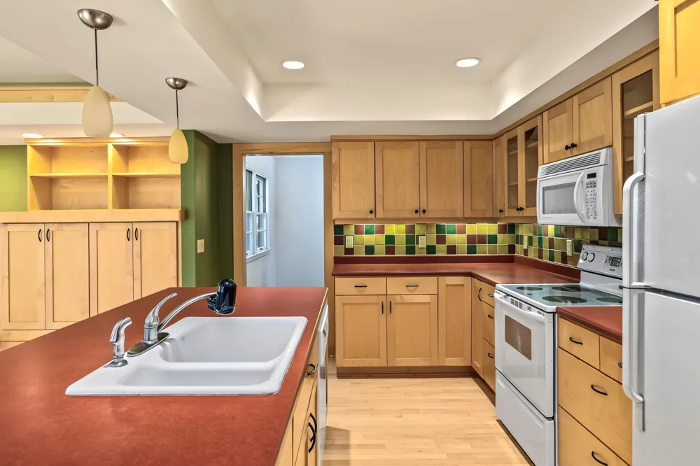 7220 W Shore Drive Edina, MN 55435