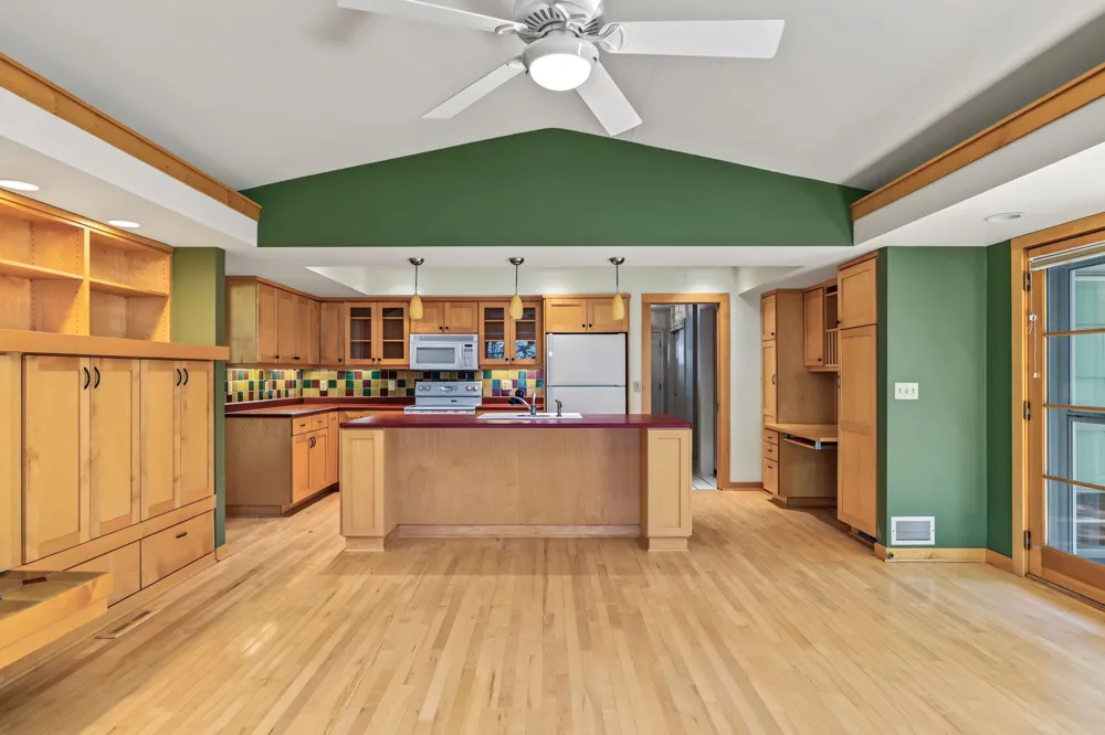 7220 W Shore Drive Edina, MN 55435