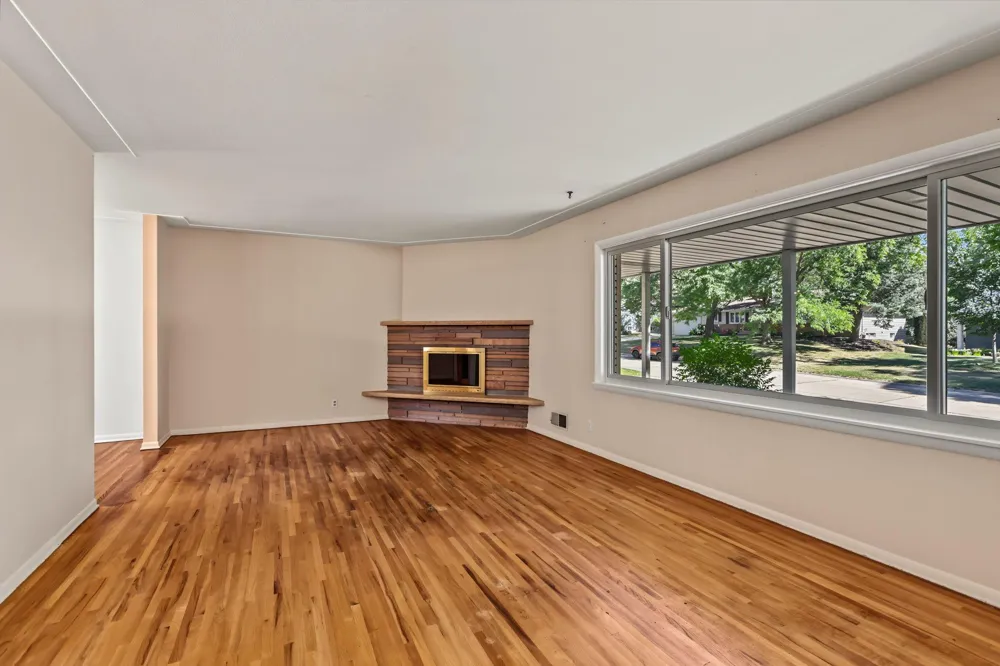 7220 W Shore Drive Edina, MN 55435