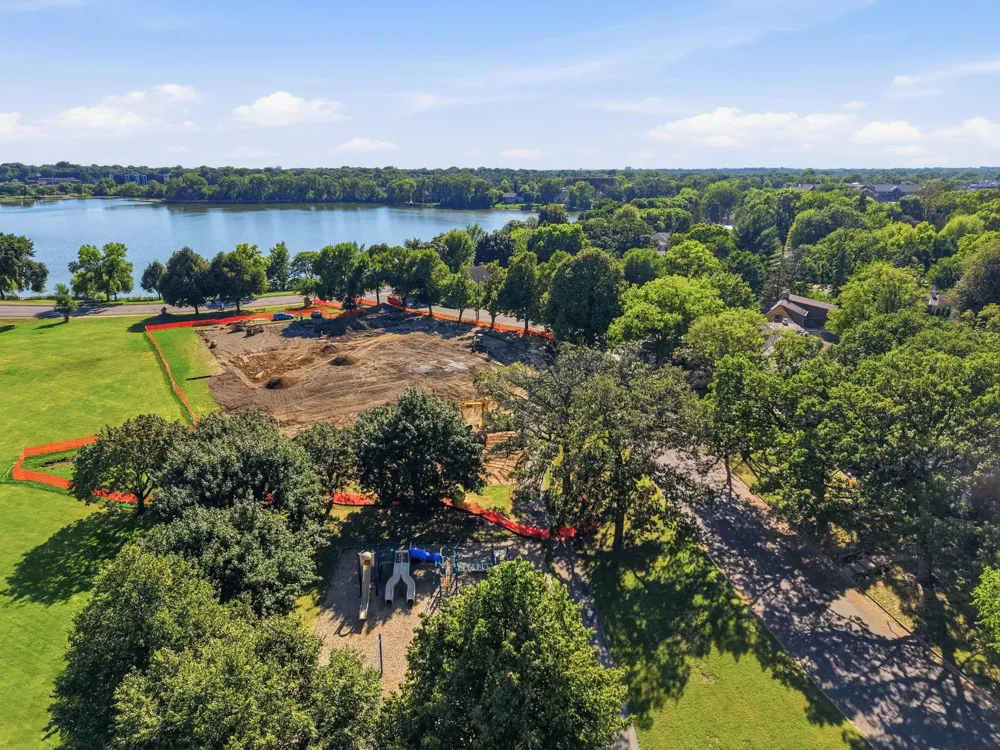 3715 42nd Avenue Robbinsdale, MN 55422