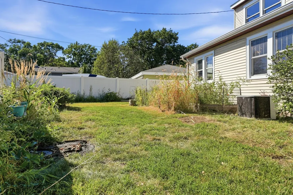3715 42nd Avenue Robbinsdale, MN 55422