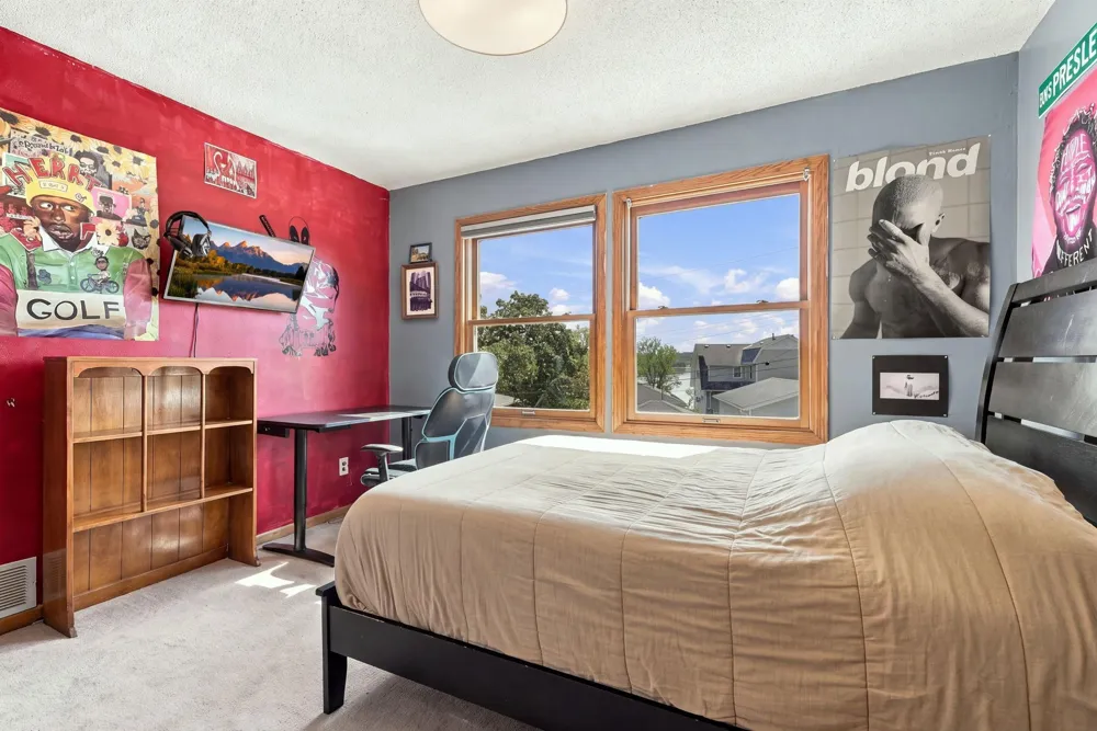 3715 42nd Avenue Robbinsdale, MN 55422