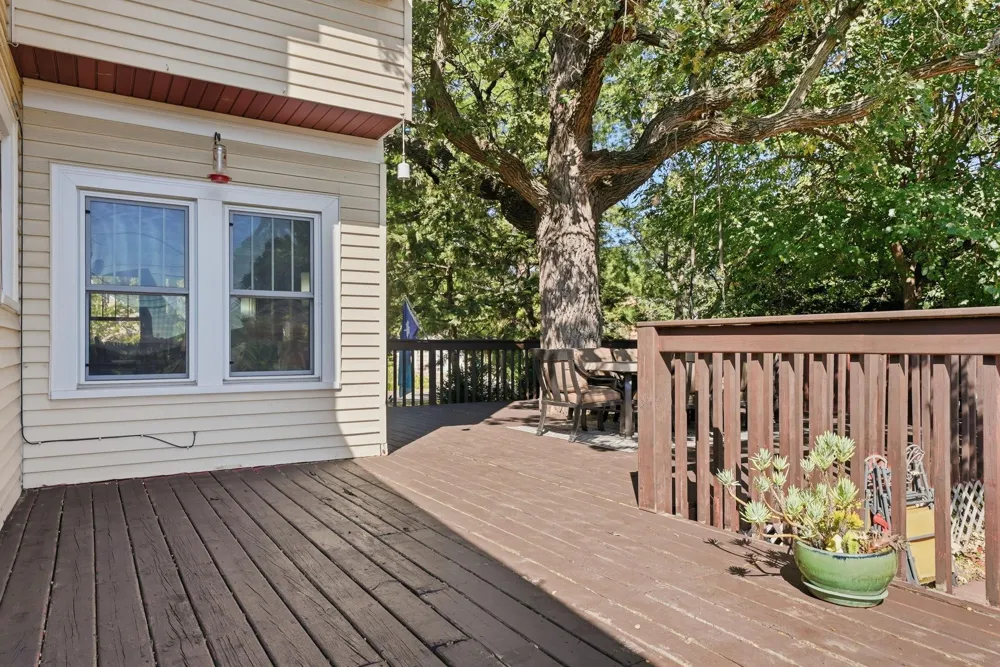 3715 42nd Avenue Robbinsdale, MN 55422
