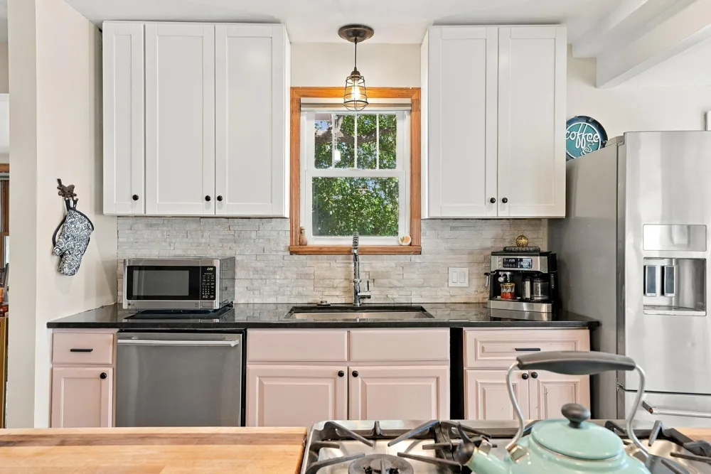 3715 42nd Avenue Robbinsdale, MN 55422