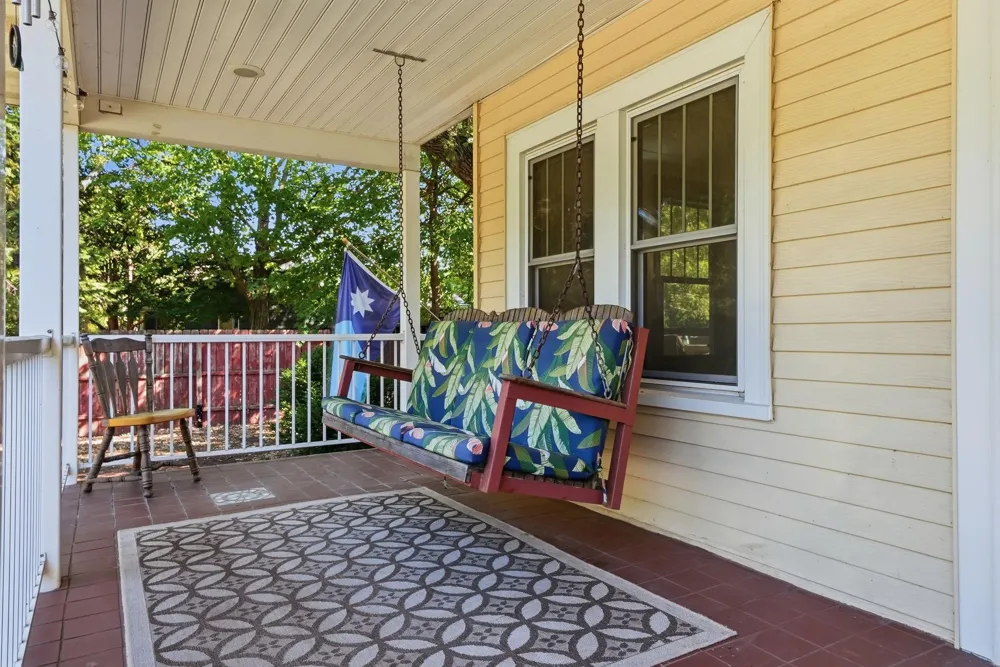 3715 42nd Avenue Robbinsdale, MN 55422