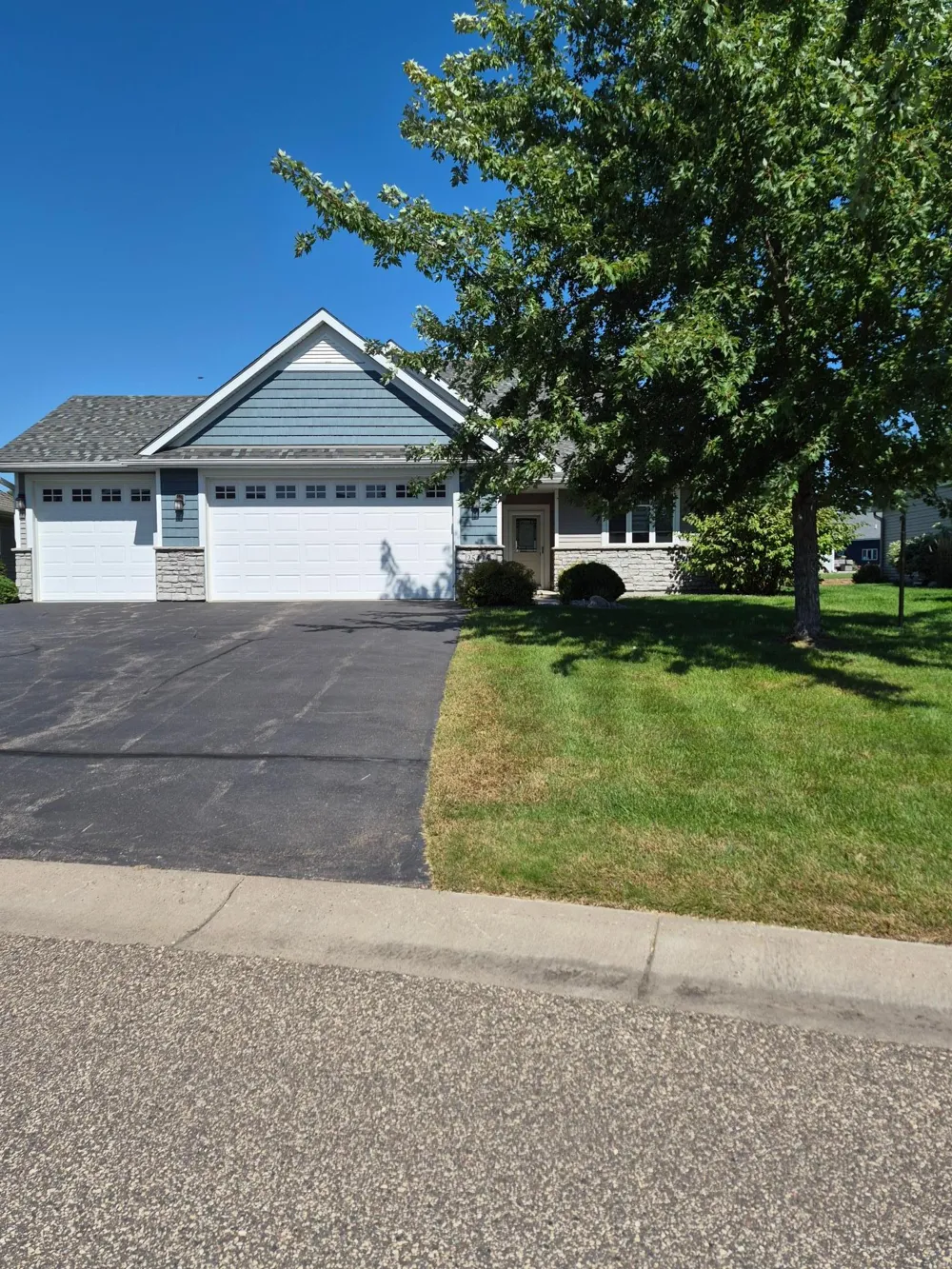 25423 Heims Lake Circle Wyoming, MN 55092