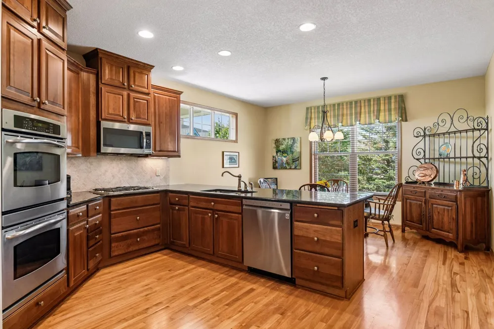 7762 Vasserman Place Chanhassen, MN 55317