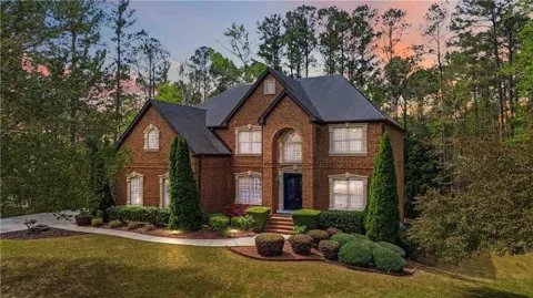 2704 Ivy Circle