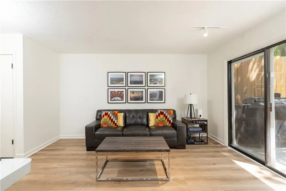 2702 Meadow Mere E Atlanta, GA 30341