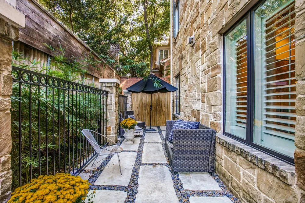 2811 Hood Street #C Dallas, TX 75219