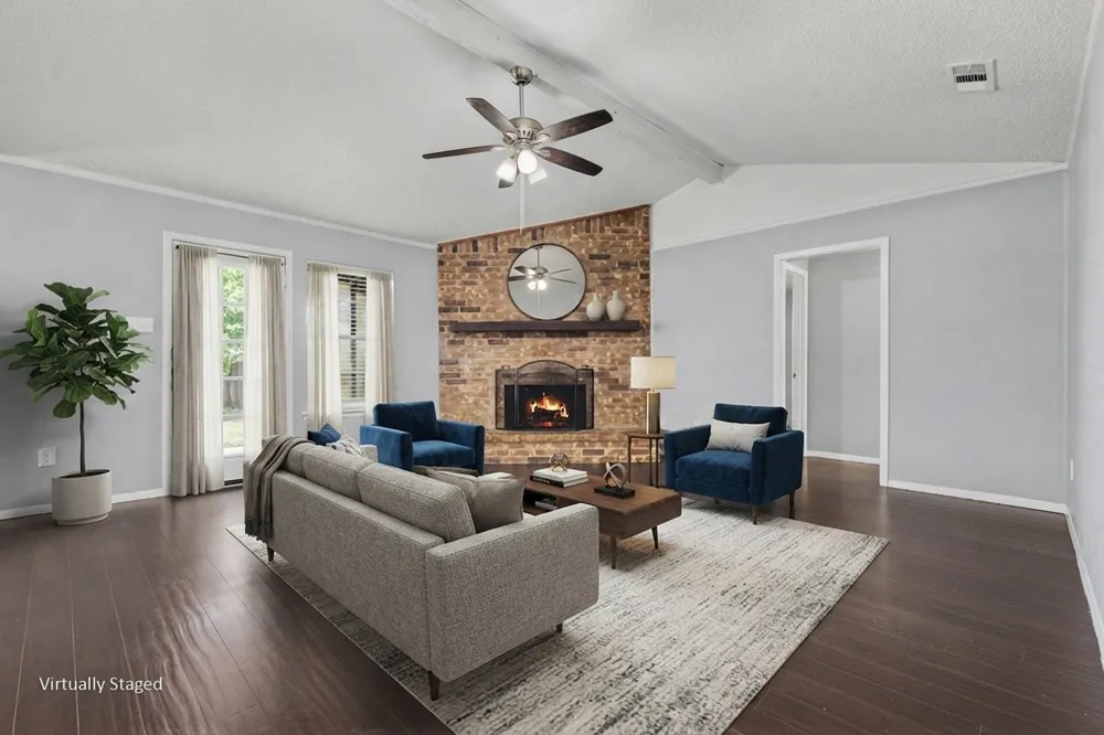 405 Sixpence Lane Euless, TX 76039