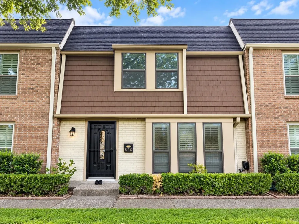 526 Post Oak Lane Houston, TX 77024