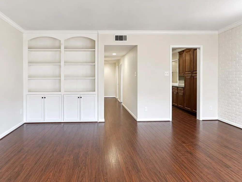 526 Post Oak Lane Houston, TX 77024