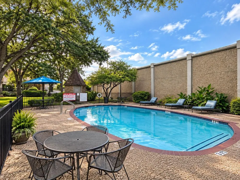 526 Post Oak Lane Houston, TX 77024