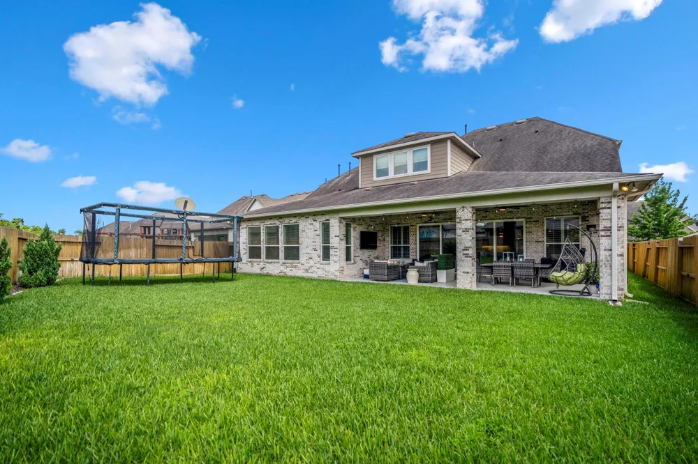 10615 Parkwood Court Missouri City, TX 77459