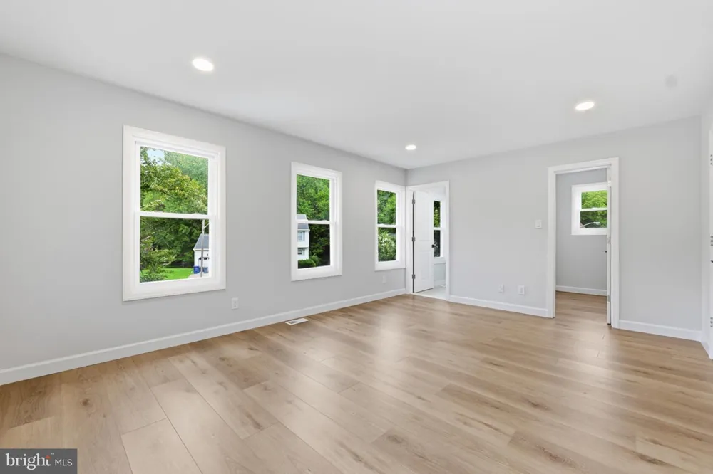 14 SADDLE DRIVE Mount Laurel, NJ 08054