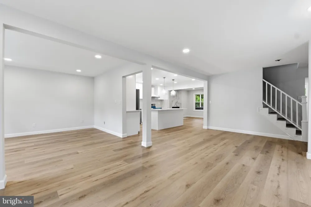 14 SADDLE DRIVE Mount Laurel, NJ 08054