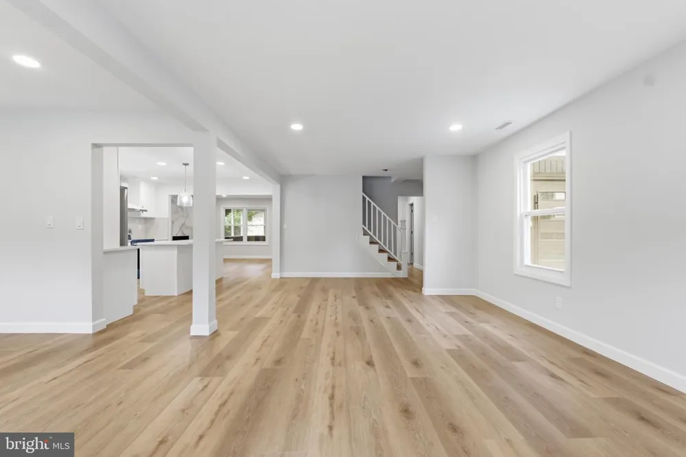 14 SADDLE DRIVE Mount Laurel, NJ 08054