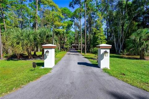 5675 Golden Oaks Lane
