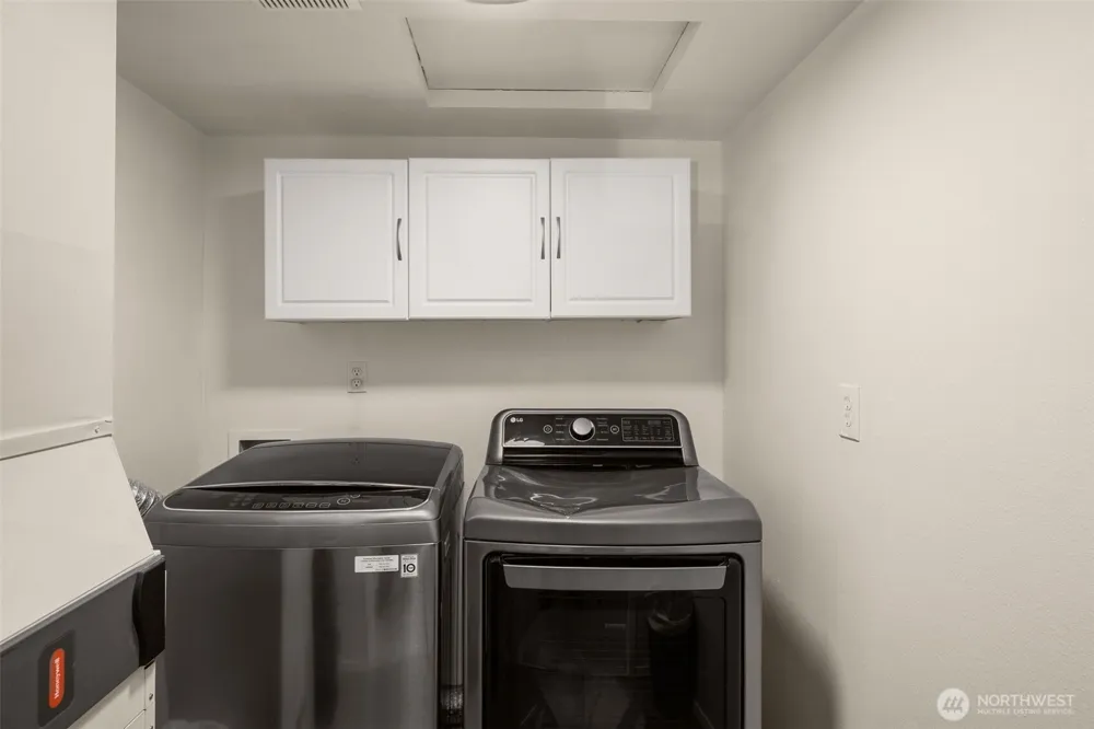 3400 108th Place NE #2 Bellevue, WA 98004