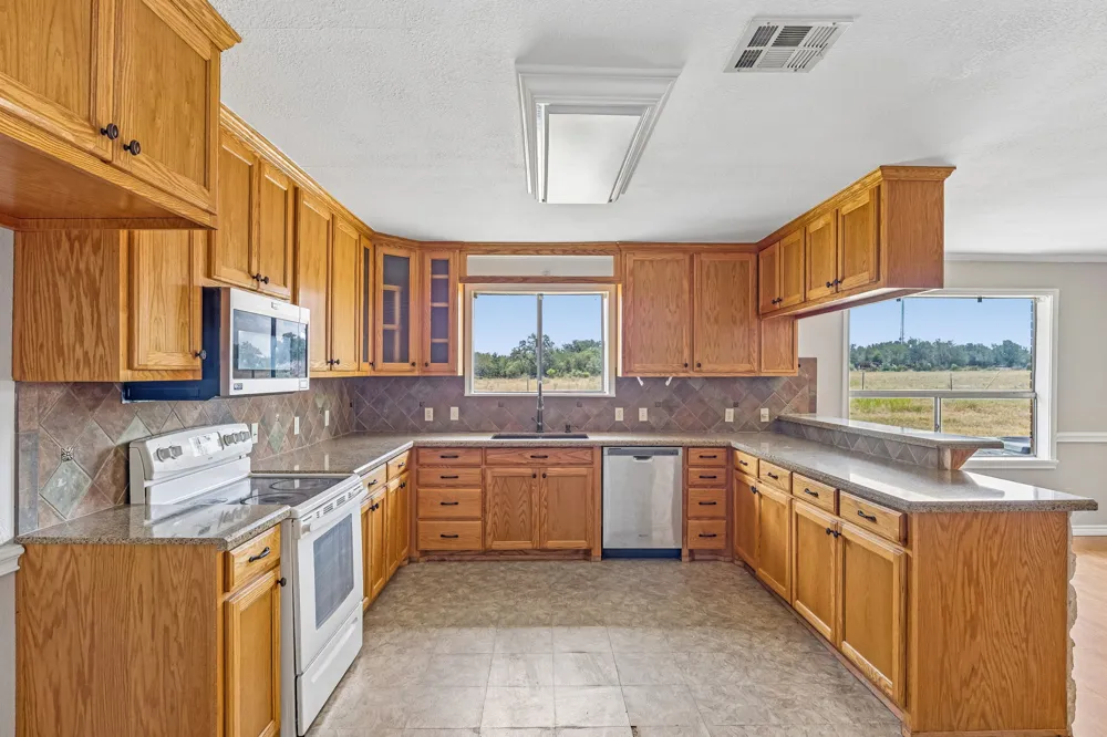 9765 FM 20 Lockhart, TX 78644
