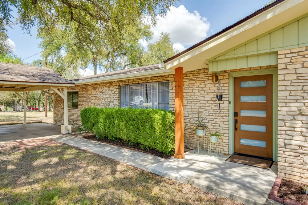402 Suttles Avenue San Marcos, TX 78666