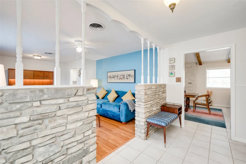 402 Suttles Avenue San Marcos, TX 78666