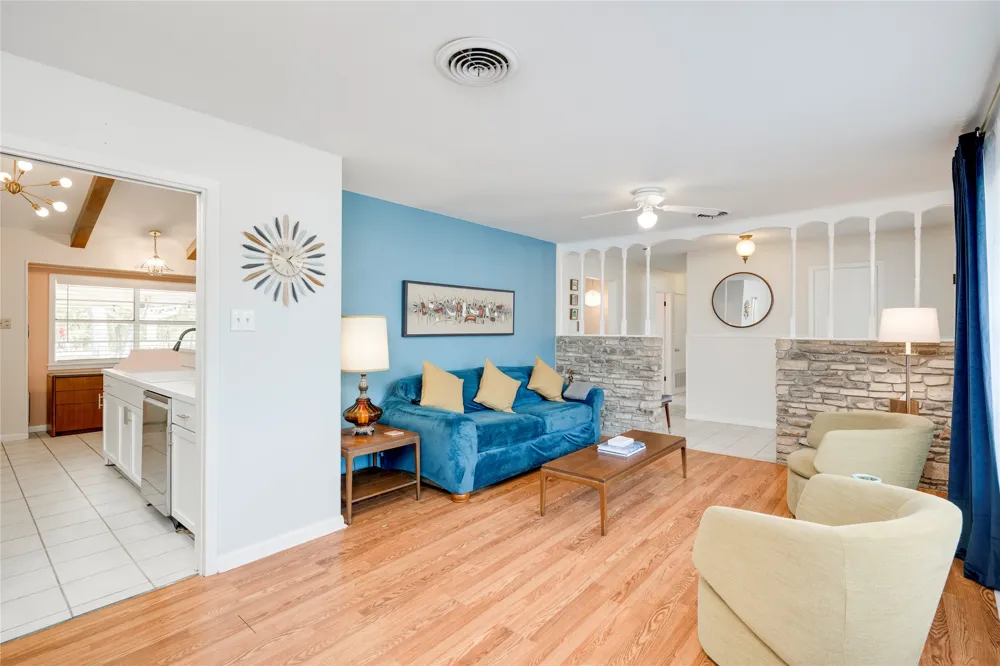 402 Suttles Avenue San Marcos, TX 78666