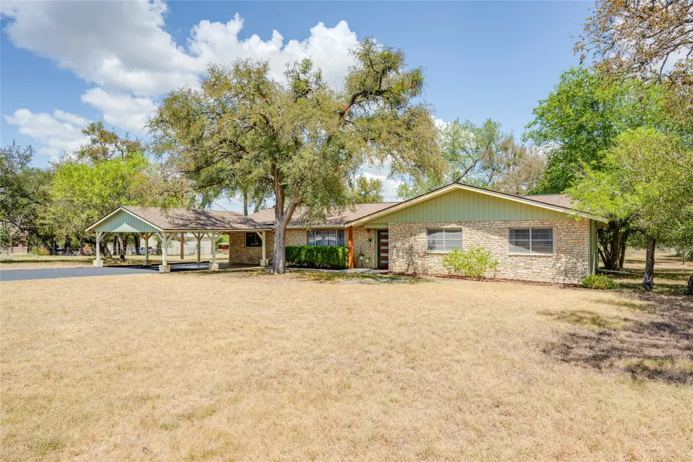 402 Suttles Avenue San Marcos, TX 78666