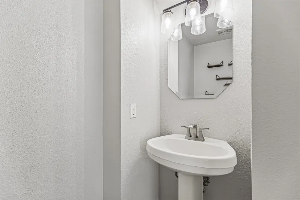 3607 Bass Loop Round Rock, TX 78665