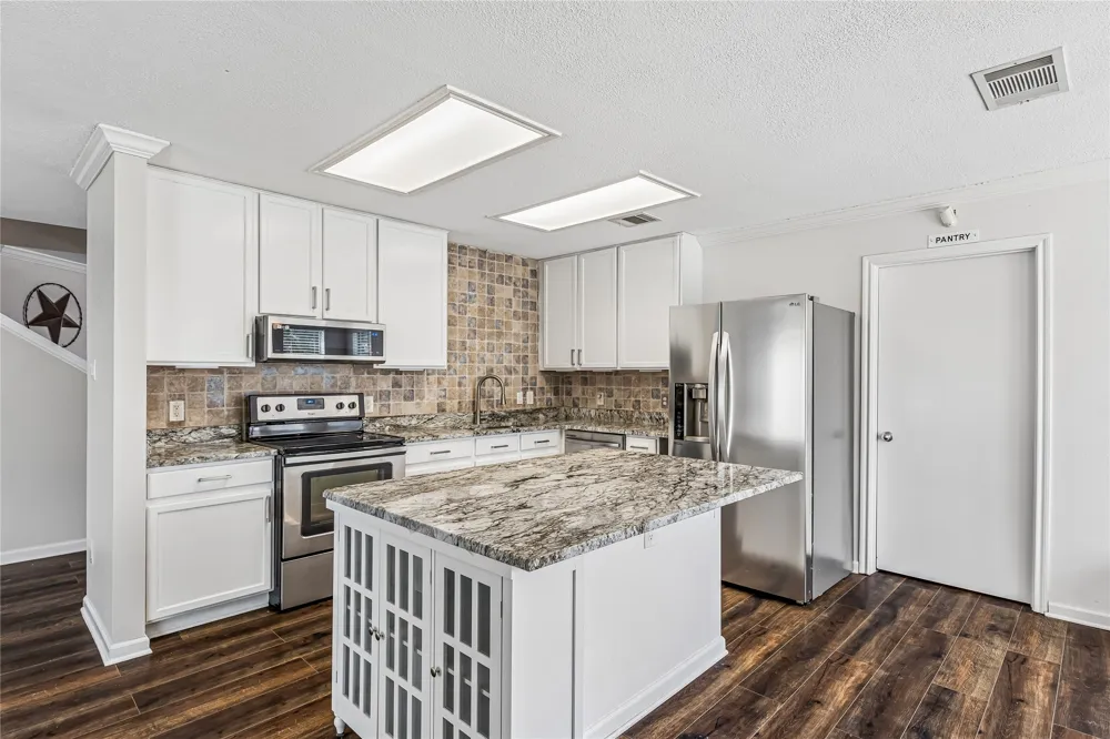 3607 Bass Loop Round Rock, TX 78665