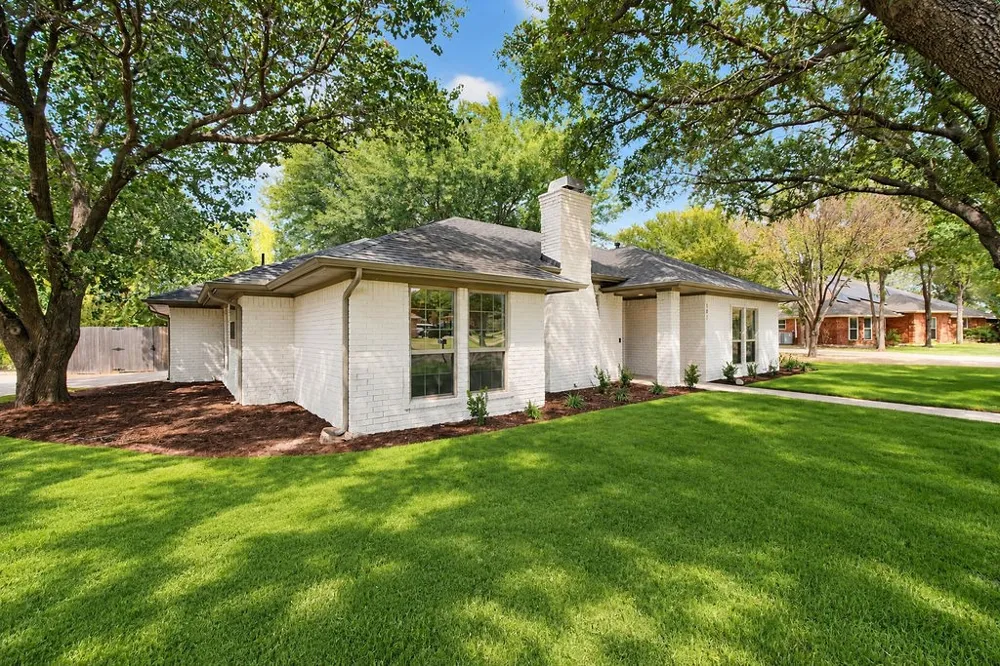 141 Baird Circle Highland Village, TX 75077