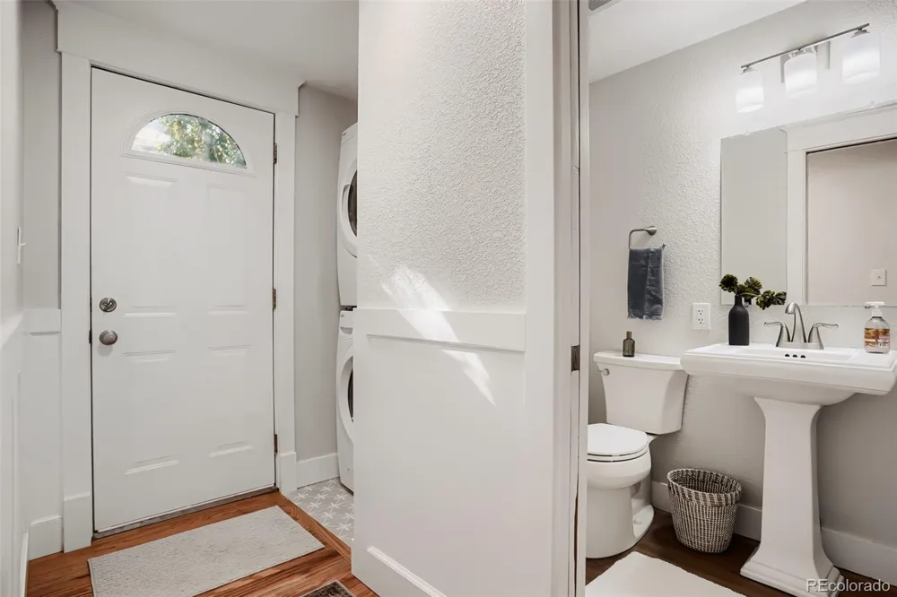 2739 S Lincoln Street Englewood, CO 80113