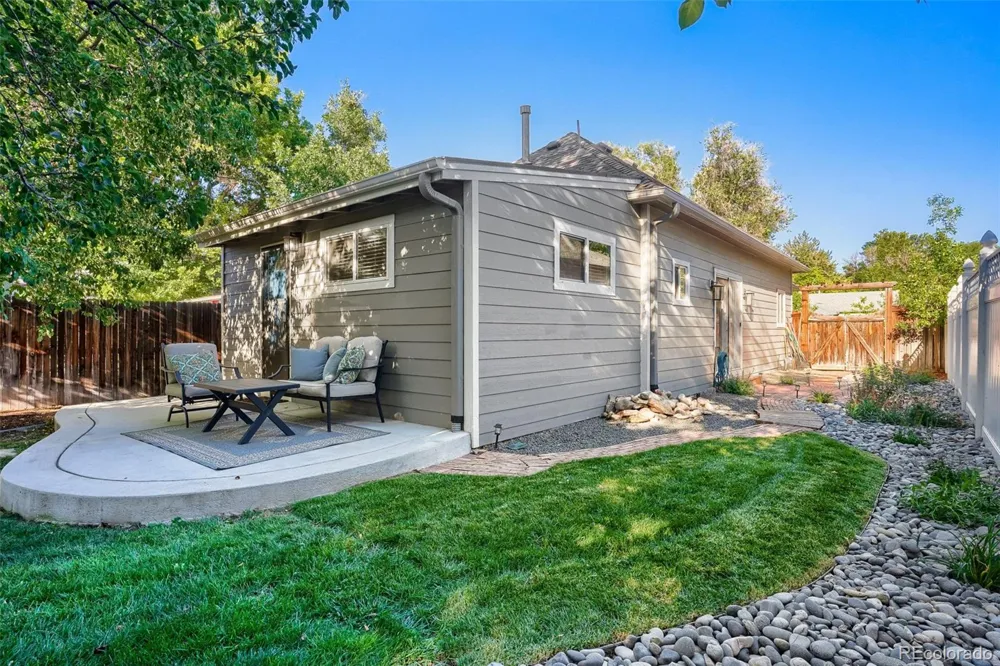 2739 S Lincoln Street Englewood, CO 80113