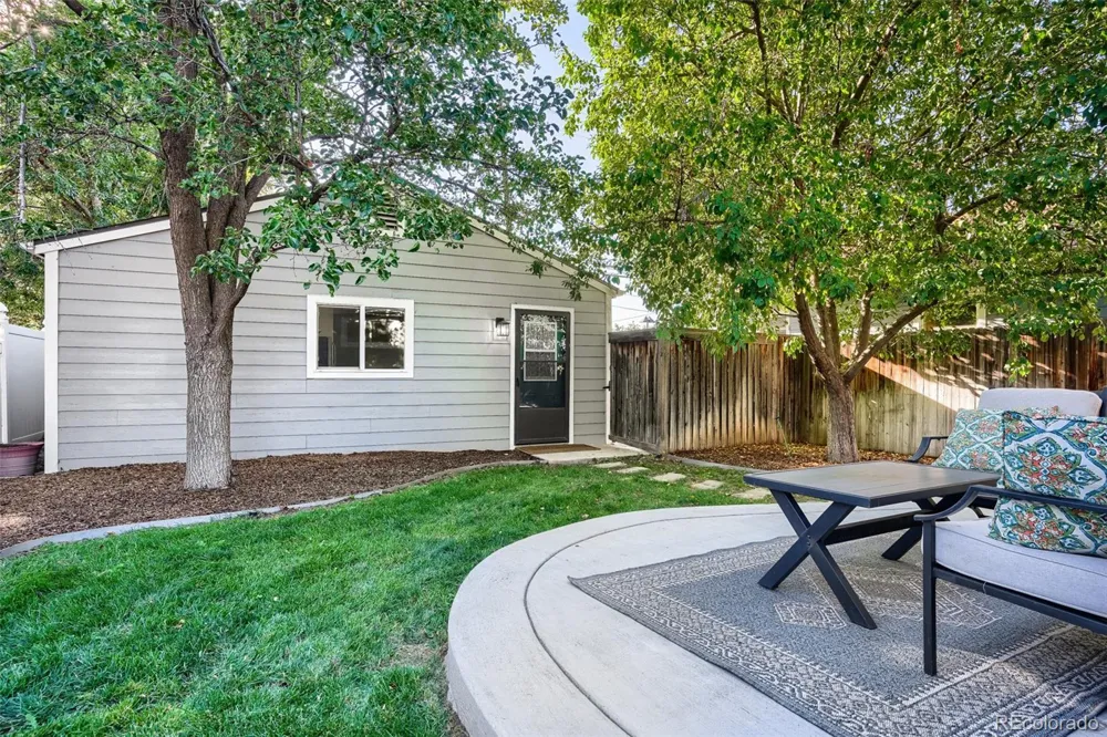 2739 S Lincoln Street Englewood, CO 80113