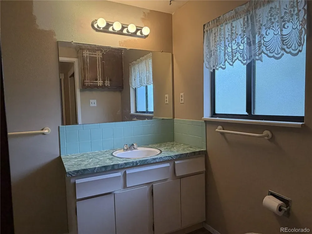 7820 W David Drive Littleton, CO 80128