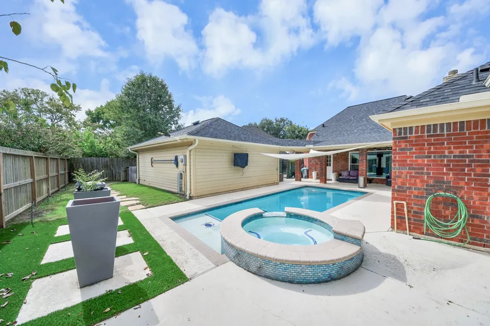 622 Fernglade Drive Richmond, TX 77406