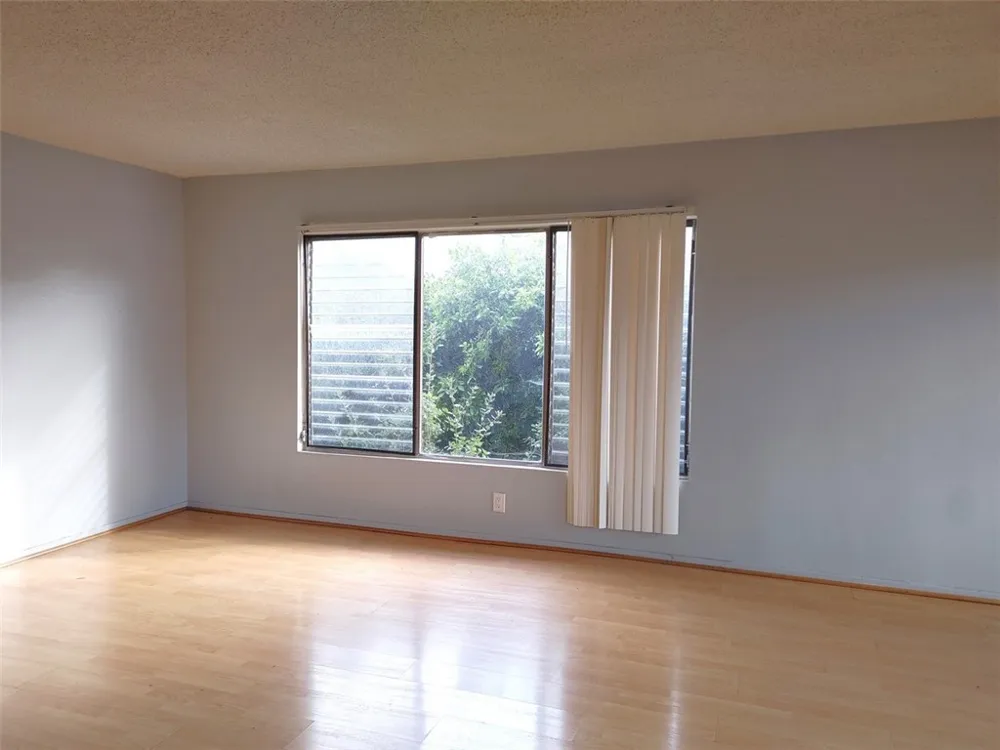 8829 Alcott Street #6 Los Angeles, CA 90035