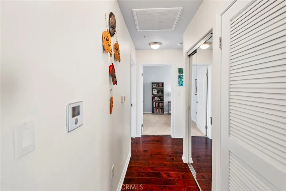 3750 Santa Rosalia #303 Los Angeles, CA 90008
