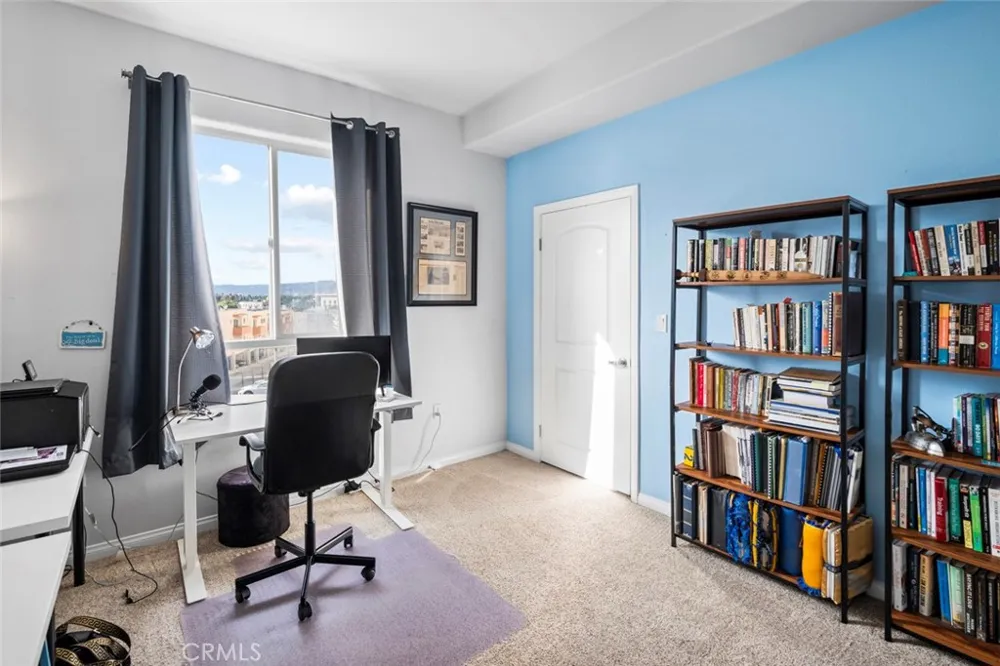 3750 Santa Rosalia #303 Los Angeles, CA 90008