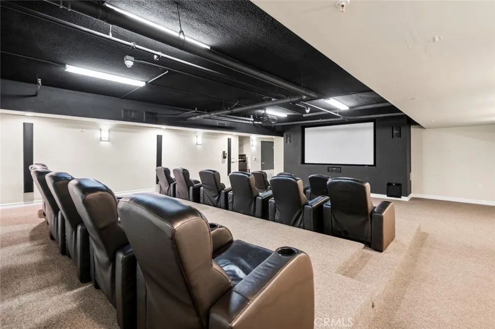 3750 Santa Rosalia #303 Los Angeles, CA 90008