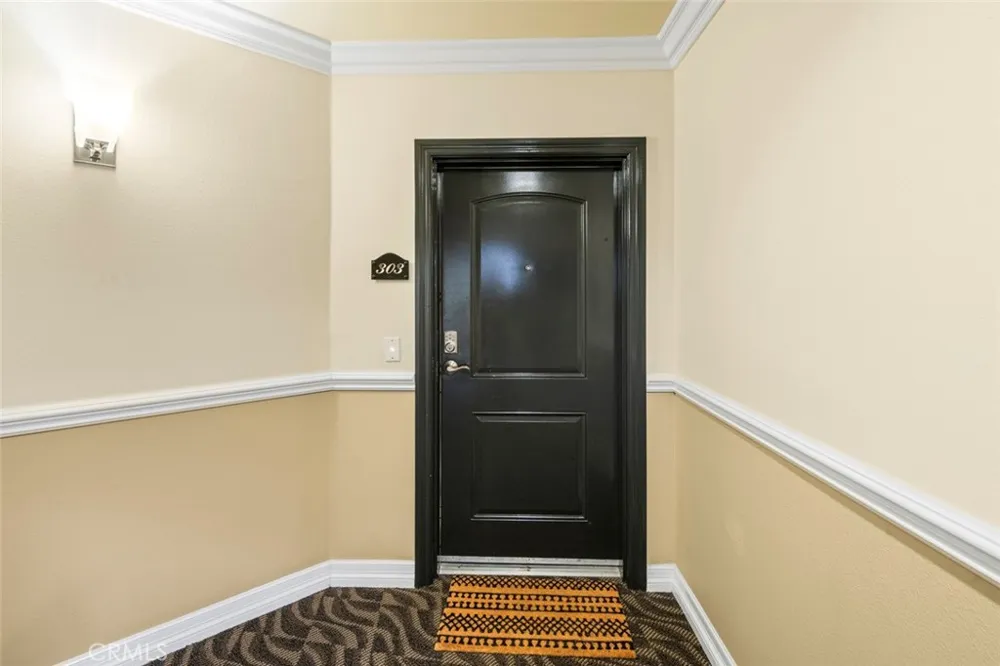 3750 Santa Rosalia #303 Los Angeles, CA 90008