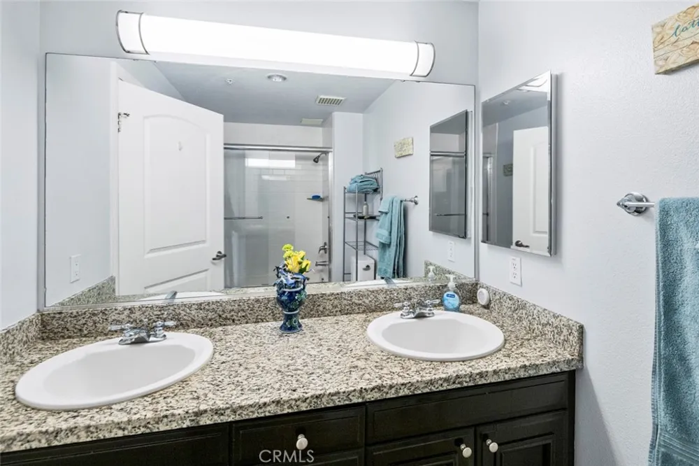 3750 Santa Rosalia #303 Los Angeles, CA 90008