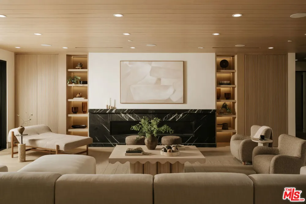 2878 Deep Canyon Drive Beverly Hills, CA 90210